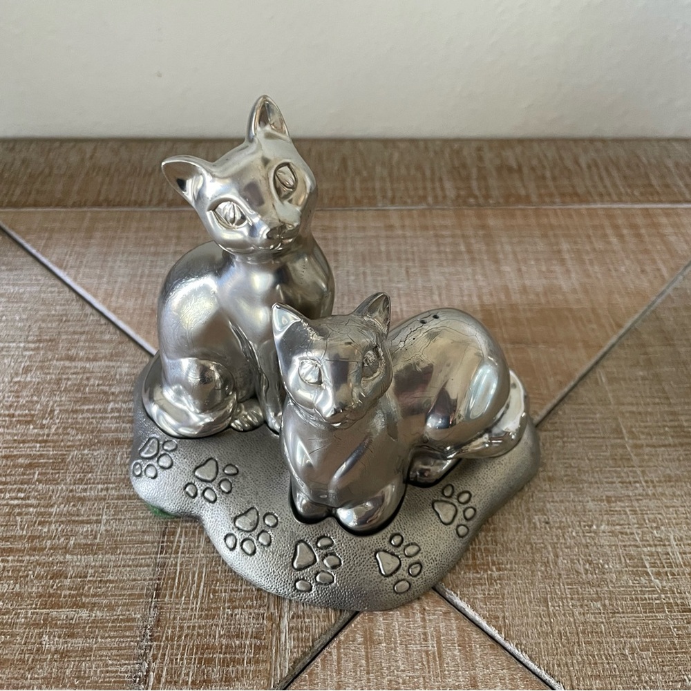 Silver Cat Figurine Home Accent by Lenox salt and pepper shakers